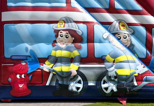 Zdobądź swoją wyjątkowo szeroką zjeżdżalnię Fire Brigade World z przeszkodami 3D dla dzieci. Kup nadmuchiwane zjeżdżalnie online w JB Dmuchańce Polska