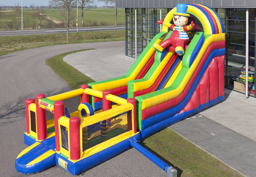 Wielofunkcyjna dmuchana zjeżdżalnia w motywie klauna z brodzikiem, imponującym obiektem 3D, świeżymi kolorami i przeszkodami 3D dla dzieci. Kup nadmuchiwane zjeżdżalnie online w JB Dmuchańce Polska