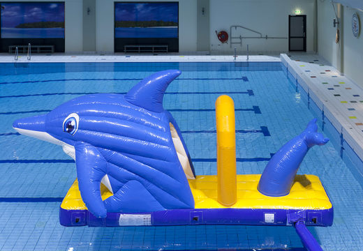 Zamów nadmuchiwaną, hermetyczną zjeżdżalnię basenową z motywem delfina dla młodszych i starszych. Kup nadmuchiwane atrakcje wodne online już teraz w JB Dmuchańce Polska