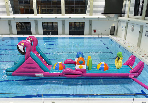 Uzyskaj hermetyczny, nadmuchiwany tor przeszkód basenowy Flamingo Run o długości 12 metrów w wyjątkowym stylu dla młodszych i starszych. Zamów nadmuchiwane tory przeszkód online już teraz w JB Dmuchańce Polska