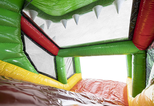 Zamów modułowy tor przeszkód krokodyl o długości 13,5 metra z odpowiednimi obiektami 3D dla dzieci. Kup nadmuchiwane tory przeszkód online już teraz w JB Dmuchańce Polska