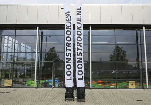 Spersonalizowany skytubes Loonslipje.nl w podstawowym kolorze z logo są idealne na różne imprezy. Zamów wykonane na zamówienie tancerzy powietrznych w JB Dmuchańce Polska