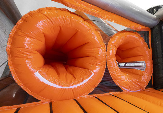 Kup nadmuchiwany 40-częściowy giga Tunnel Twister modułowy tor przeszkód dla dzieci. Zamów nadmuchiwane tory przeszkód online już teraz w JB Dmuchańce Polska