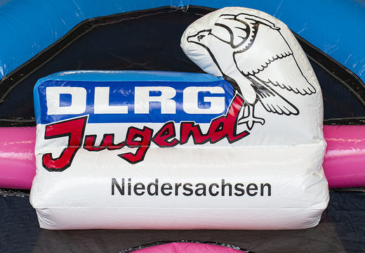 Zamów wykonane na zamówienie nadmuchiwane pontony DLRG Jugend Super Multiplay online w JB Dmuchańce Polska; specjalista od nadmuchiwanych artykułów reklamowych, spersonalizowany dmuchane zamki