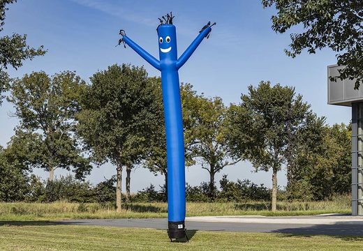 Wytrzymały skydancer o długości 6 lub 8 metrów w kolorze jasnoniebieskim na sprzedaż w JB Dmuchańce Polska. Zamów airdancers w standardowych kolorach i wymiarach bezpośrednio online