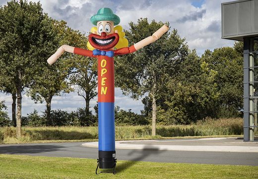 Zamów 5-metrowego klauna na imprezę skydancer z otwartym tekstem w JB Dmuchańce Polska. Wszystkie standardowe skytubes są dostarczane bardzo szybko