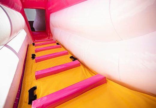 Kup dmuchany zamek Bounce World Candyland ze zjeżdżalniami i wszelkiego rodzaju przeszkodami z nadrukami cukierków dla dzieci. Zamów dmuchane zamki online w JB Dmuchańce Polska