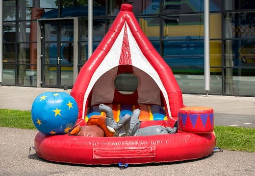Kup dmuchany zamek do zabawy w cyrku z plastikowymi kulkami i obiektami 3D dla dzieci. Zamów dmuchane zamki online w JB Dmuchańce Polska