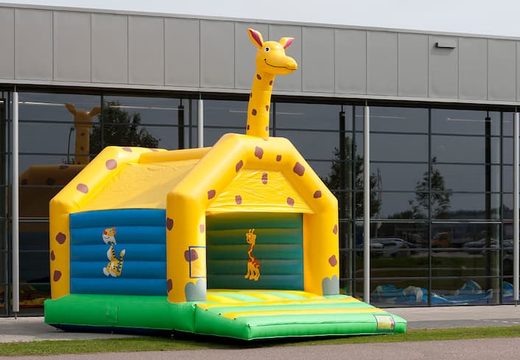 Kup dla dzieci super dmuchany zamek pokryty wesołymi animacjami w motywie żyrafy. Zamów dmuchane zamki online w JB Dmuchańce Polska
