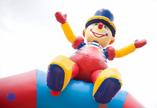 Zamów zabawny domek do skakania w motywie klauna z efektowną figurą 3D na górze dla dzieci. Kup nadmuchiwane domy do skakania online w JB Dmuchańce Polska