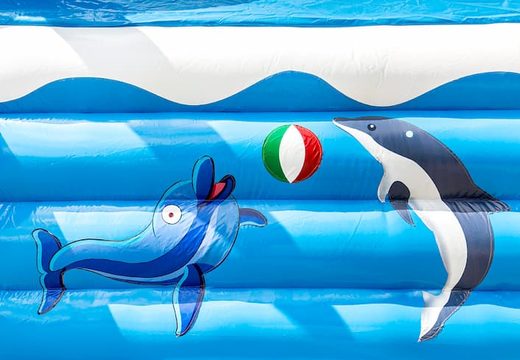 Zamów nadmuchiwany wielofunkcyjny niebieski leżaczek ze zjeżdżalnią w stylu delfina z obiektem 3D dla dzieci. Kup leżaczki online w JB Dmuchańce Polska