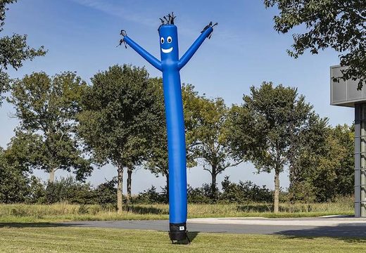 Standardowe skydancer o długości 6 lub 8 metrów w kolorze jasnoniebieskim na sprzedaż w JB Dmuchańce Polska. Zamów airdancers w standardowych kolorach i wymiarach bezpośrednio online